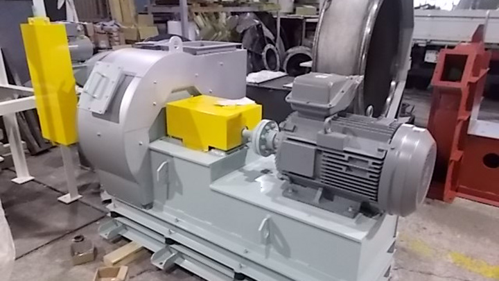 高い社内製作率